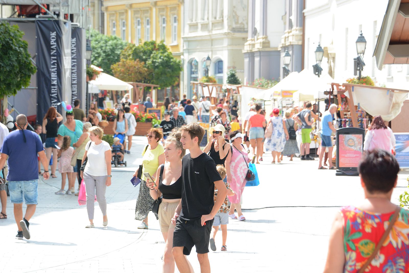 Boszi sikátor és kardcsapások: elkezdődtek a Koronázási Ünnepi Játékok a Belvárosban